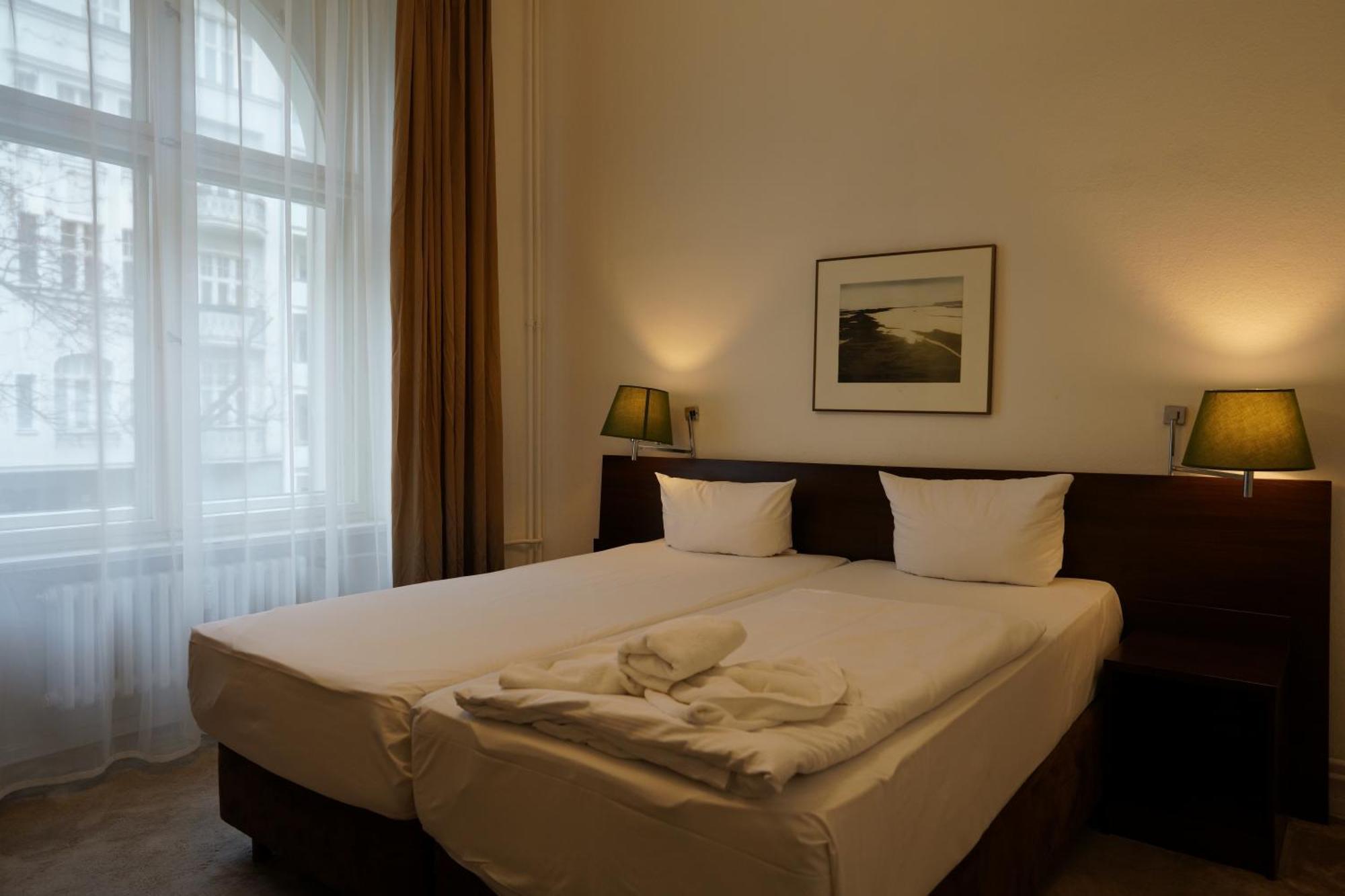 Hotel Pension Xantener Eck Berlin Exterior photo