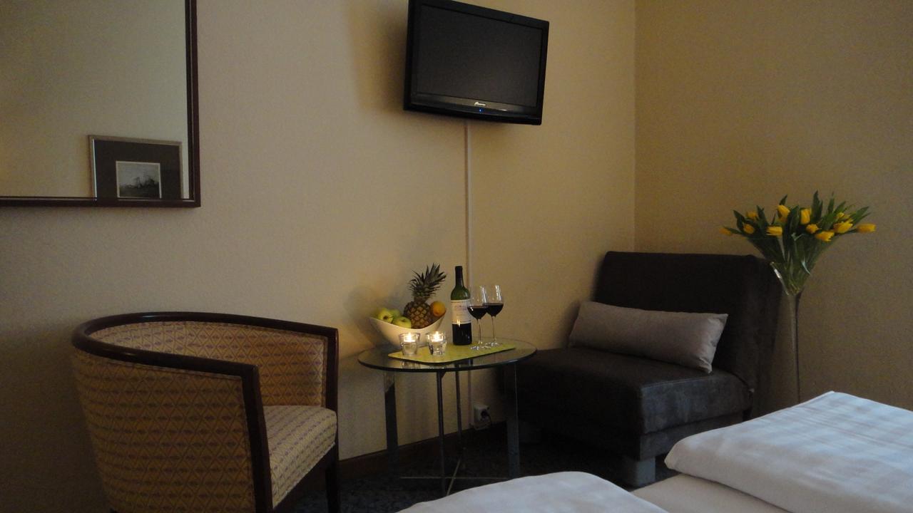 Hotel Pension Xantener Eck Berlin Exterior photo