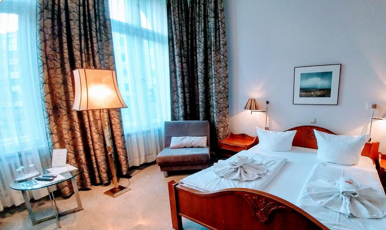 Hotel Pension Xantener Eck Berlin Exterior photo